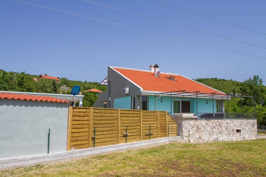 Holiday House Villa Bleu Korusce Bagian luar foto