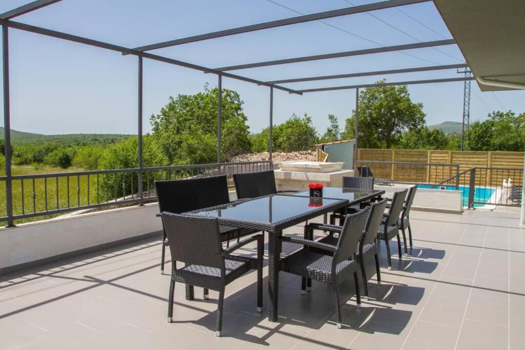 Holiday House Villa Bleu Korusce Bagian luar foto